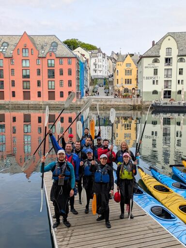 VARD SOCIAL kayak 2025