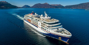 870 Hanseatic Nature 15 Kvalsvik