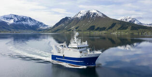 904 Remøybuen VARD UAVPIC