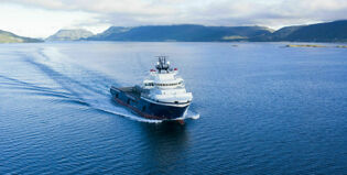 813 Island Discoverer photo UAVPIC